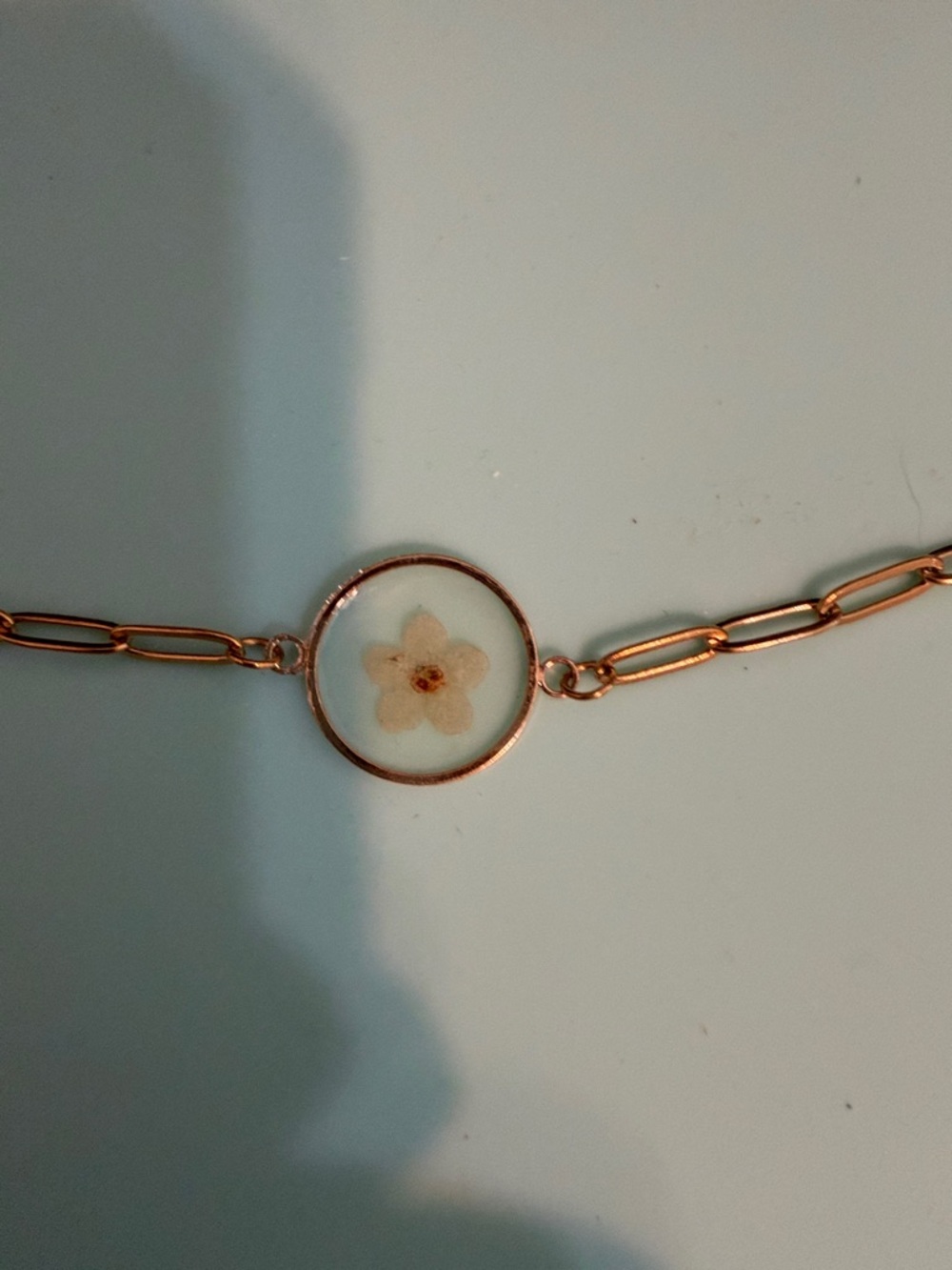 Gold-Tone Pressed Flower Round Pendant Bracelet - cream